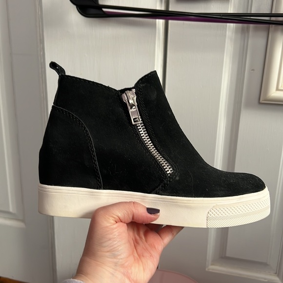 Steve Madden Sneakers - Picture 4 of 5